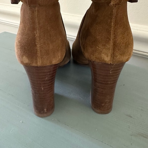 Gucci Brown Heeled Boots with Slouchy Design - Picture 5 of 7